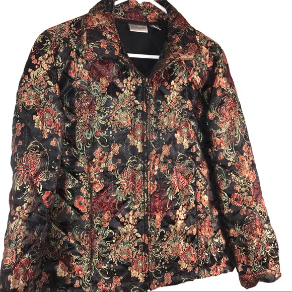 Beautiful Asian Brocade Quilted Jacket - Picture 3 of 11